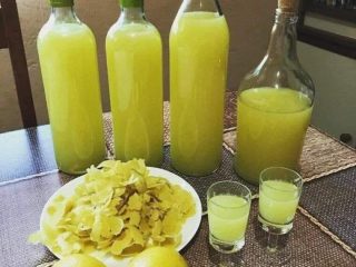 Könnyű és finom házi készítésű limoncello recept