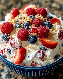🌈🍓🍇Sajttorta saláta piros, fehér és kék bogyós gyümölcsökkel🍓🍇🌈