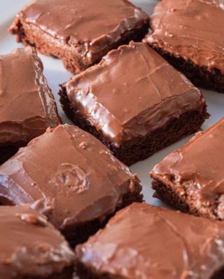 Ebédlős hölgyek brownie-jai