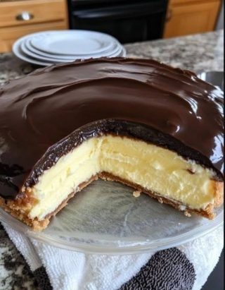 Egy klasszikus csokoládékrémes torta (mint egy csokoládékrémes torta).