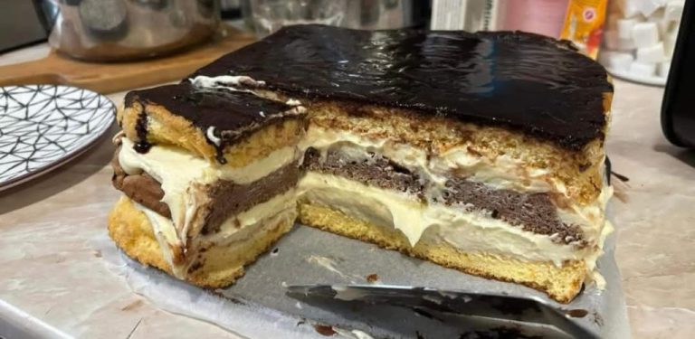 Krémes piskótaszelet recept: én így szeretem, mikor jó sok krém van benne